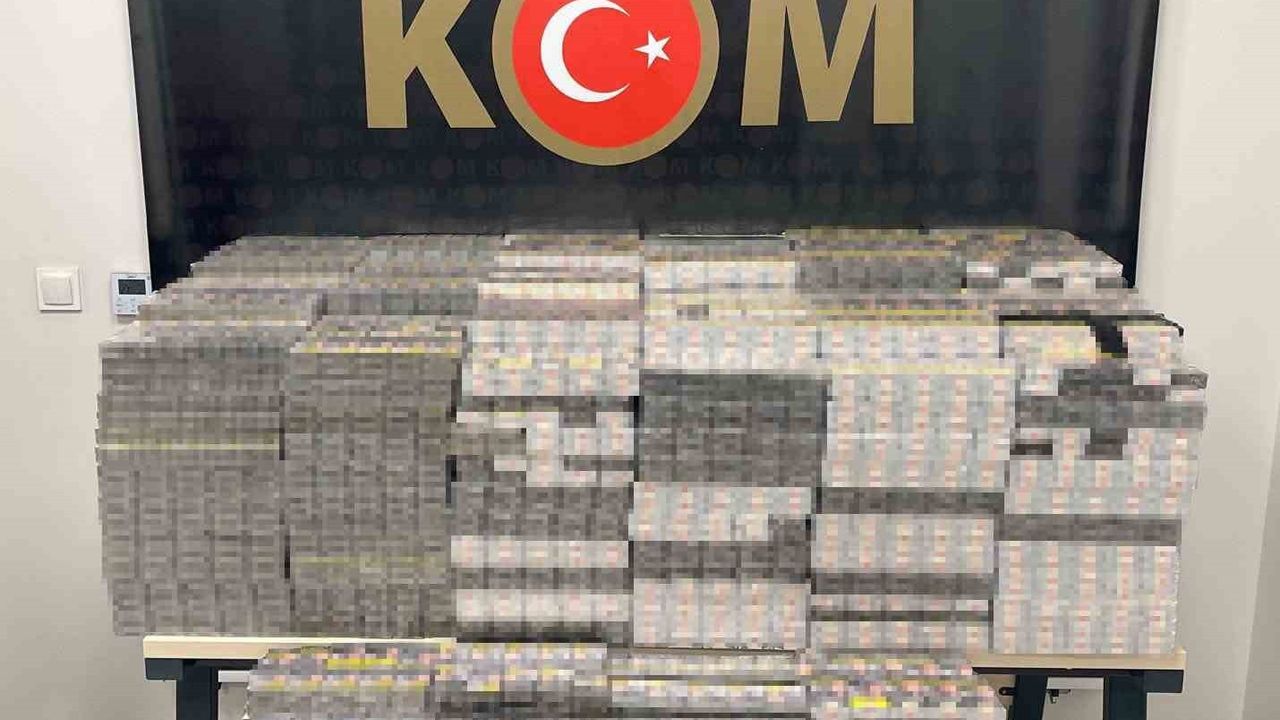 Midyat'ta 7 bin 900 paket gümrük kaçağı sigara ele geçirildi