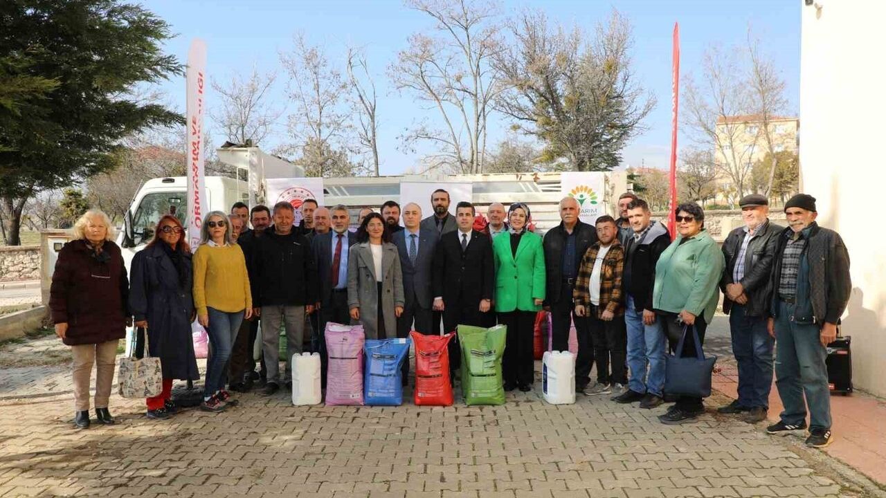 Mihalıççık'ta İyi Tarım uygulamalarına gübre desteği