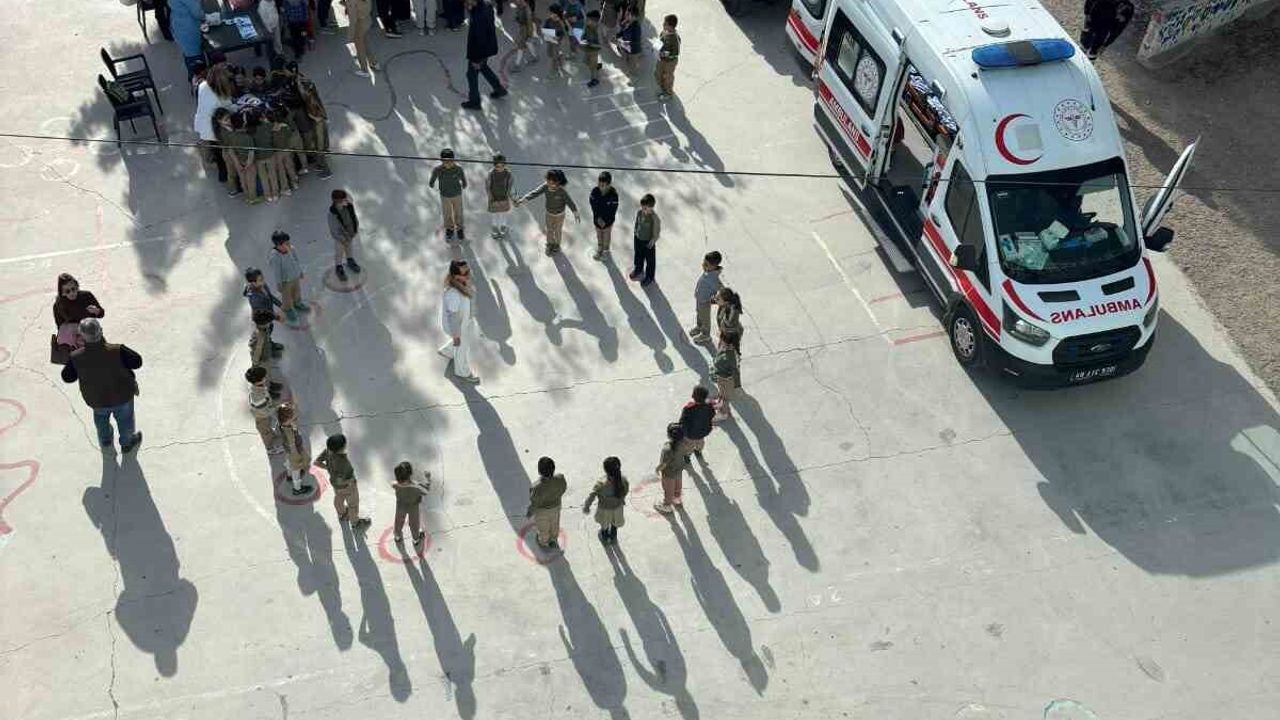 Milas 23 Nisan İlkokulu'nda "Sağlıklı Çocuk, Sağlıklı Gelecek" Eğitimi