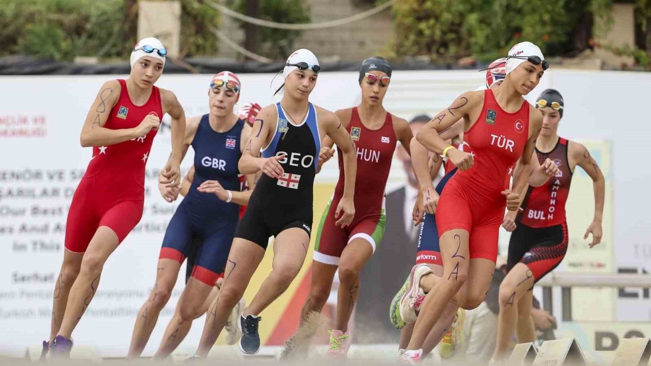 Milli sporculardan 19 madalya: Alanya'da Biathle'de büyük başarı