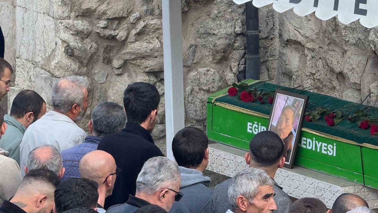 Motosiklet Kazasında Hayatını Kaybeden Genç Son Yolculuğuna Uğurlandı