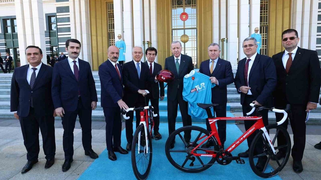 Muğla Büyükşehir Bisiklet Takımı Kıta Takımı Statüsüne Kabul Edildi