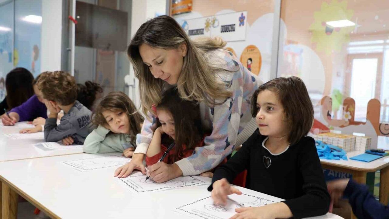 Muğla’da minikler çocuk haklarını atölyelerle öğrendi