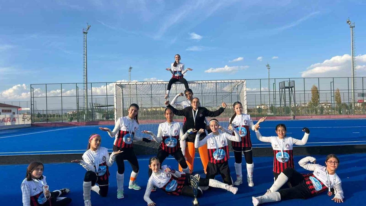 Muğla U13 Kız Hokey Takımı Türkiye Şampiyonu