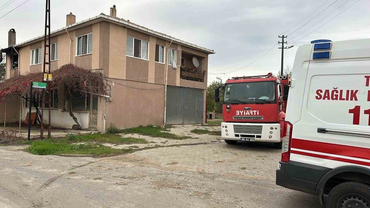 Muratlı'da sobadan çıkan ev yangını: 1 kişi dumandan etkilendi