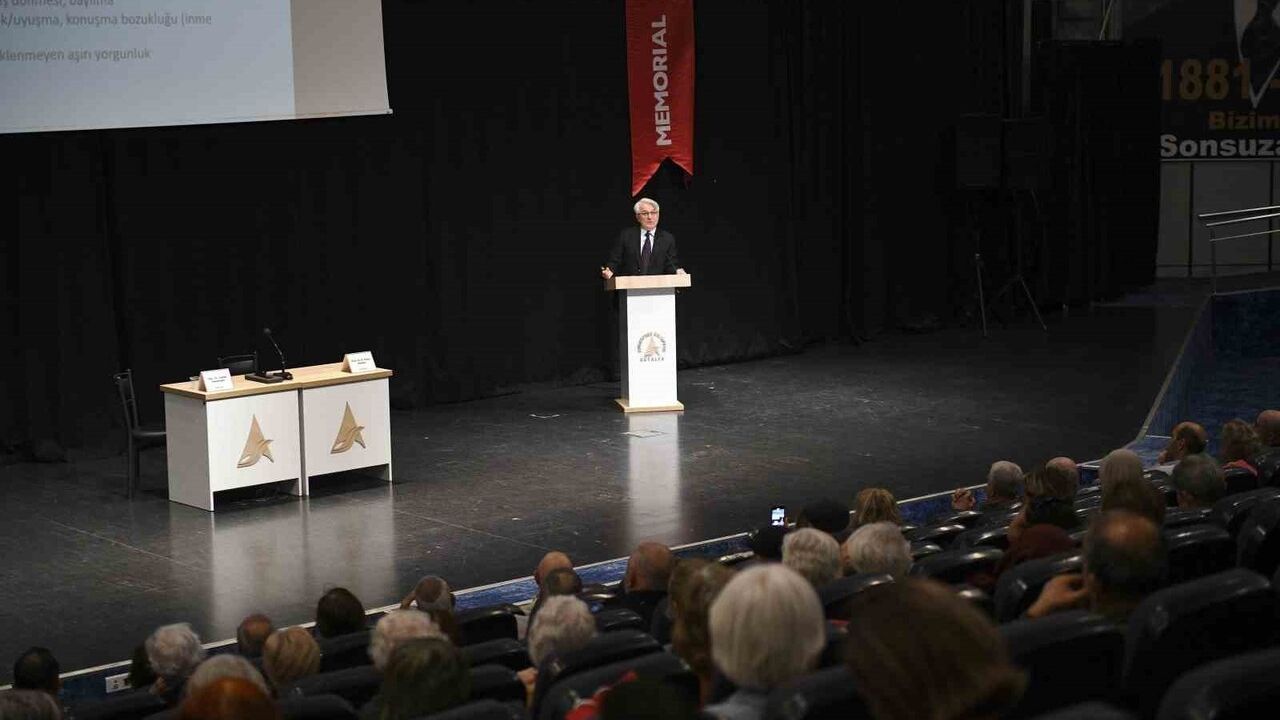 Muratpaşa’da Kalp ve Damar Hastalıkları Semineri