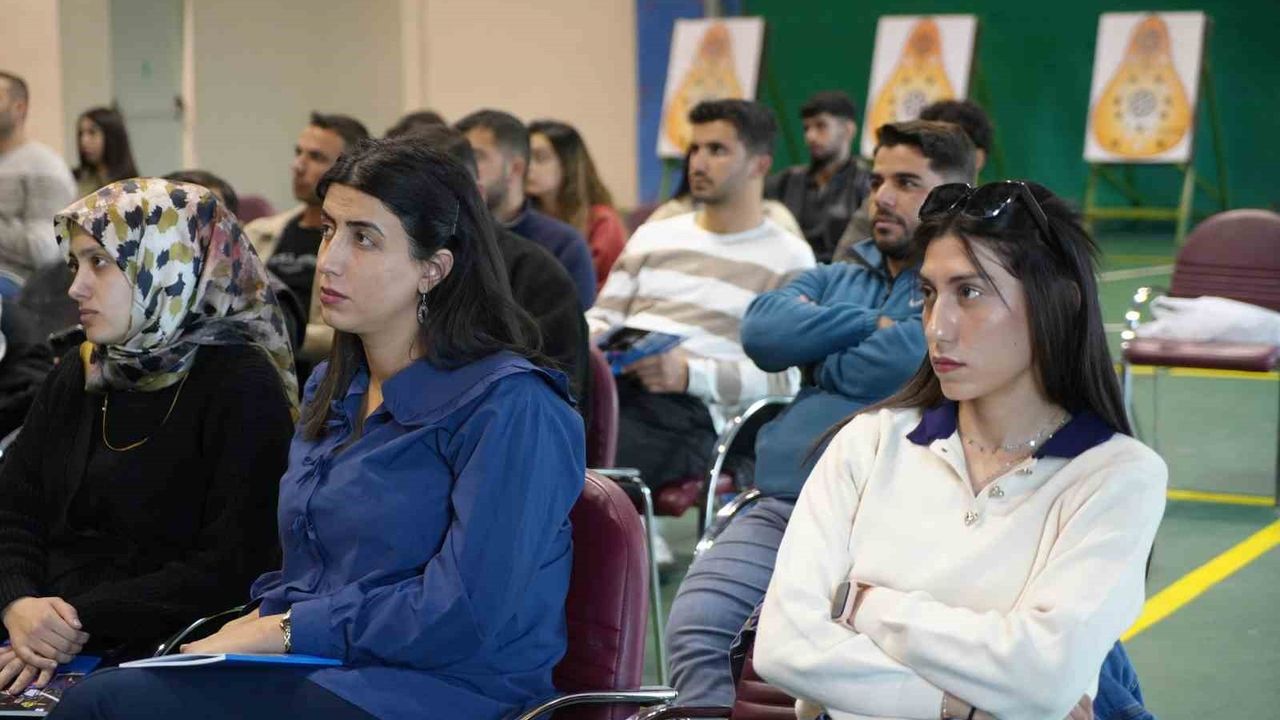 Muş’ta 3 günlük aday voleybol hakem kursu başladı