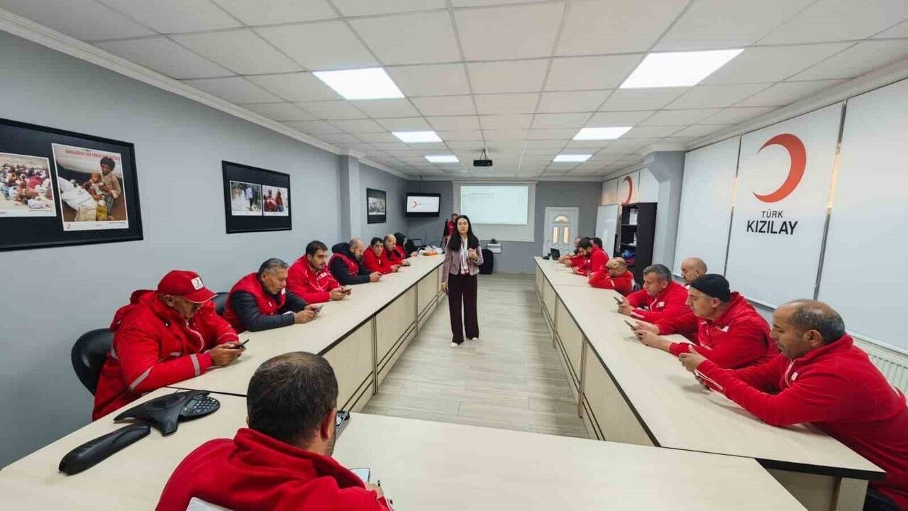 Muş’ta Kızılay ekipleri dört günlük afet yönetimi eğitimi ve saha tatbikatı düzenledi