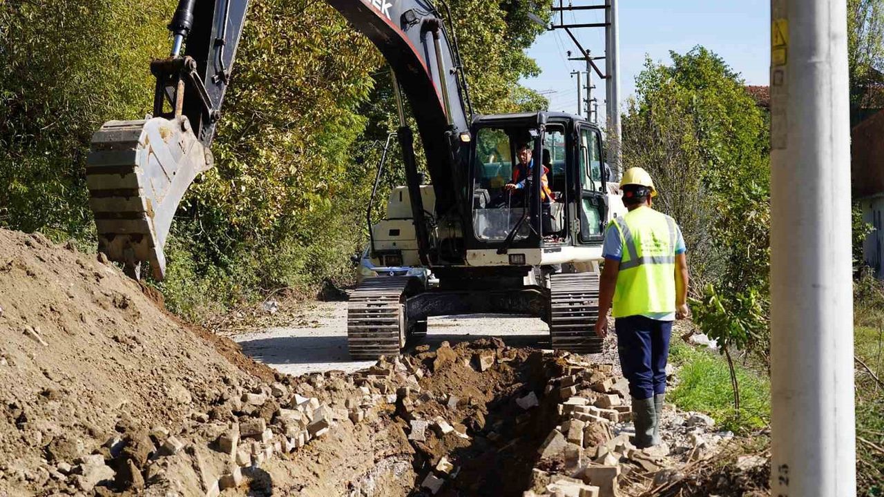MUSKİ Zeytinalanı’nda yağmur suyu hattı kuruyor