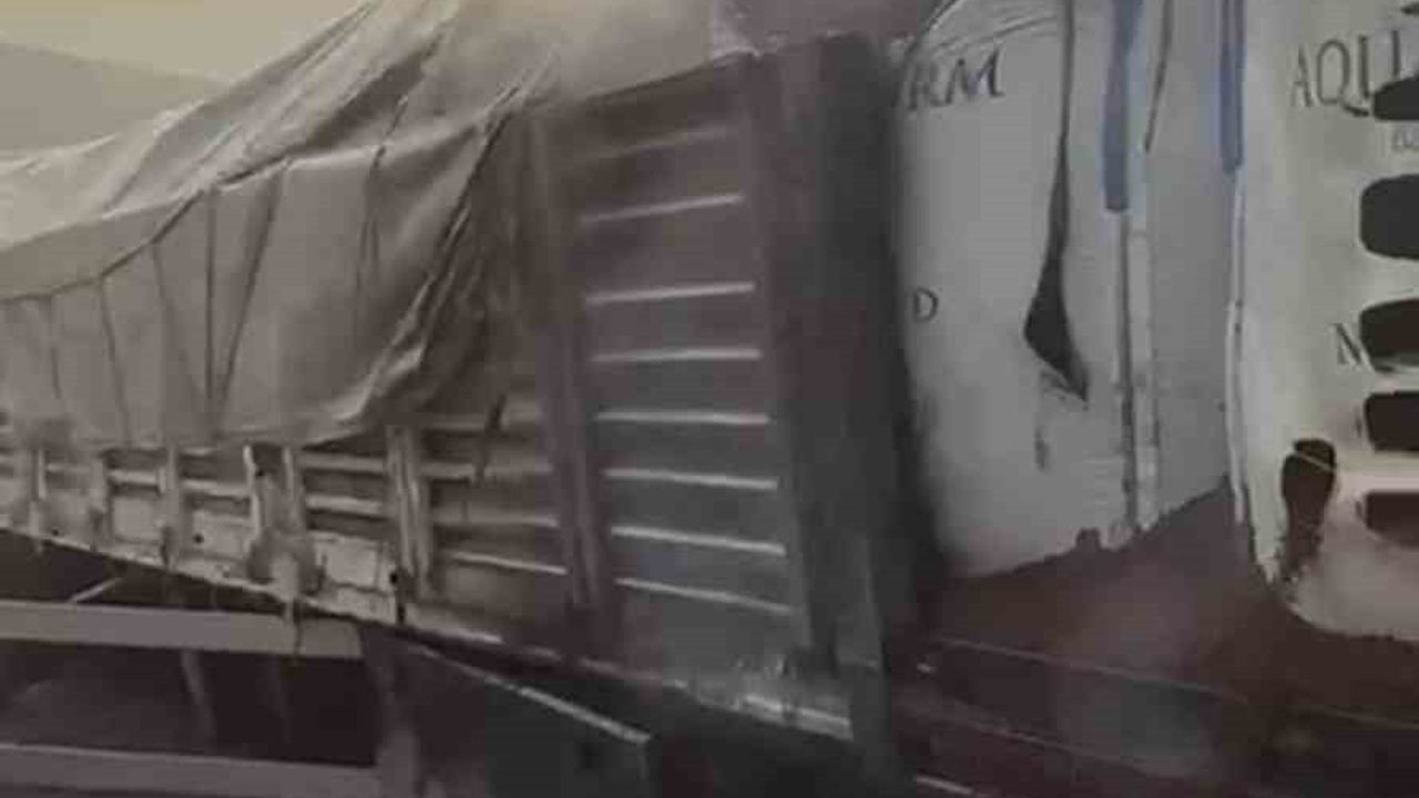 Mut'ta seyir halindeki tırda yangın çıktı; itfaiye alevleri kısa sürede söndürdü