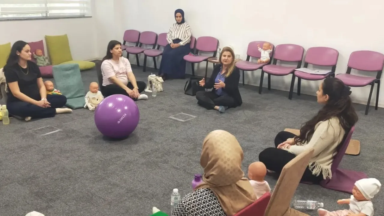 Nazilli'de Gebe Okulu ve Bebek Akademisiyle Anne Adaylarına Kapsamlı Destek