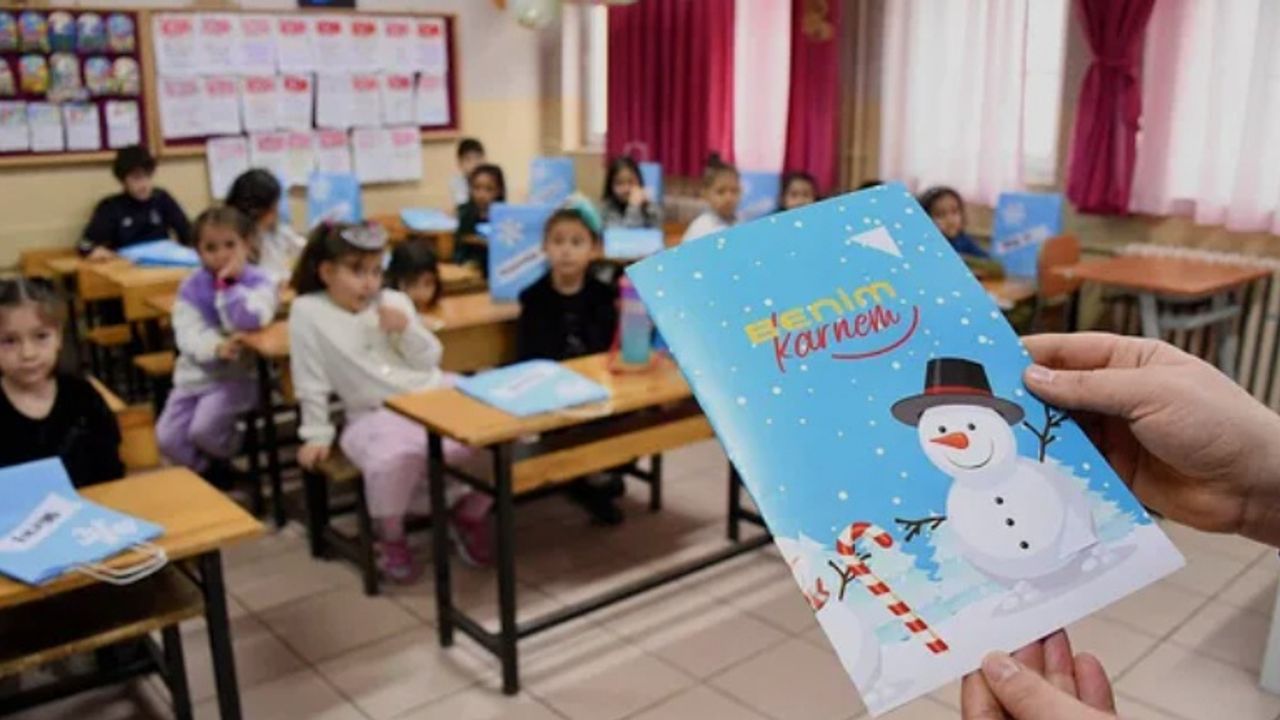 Okullar Ne Zaman Kapanacak? MEB 2025-2026 Takvimi Açıkladı: Ocak Yarıyıl Tatili (Sömestr) Hangi Gün