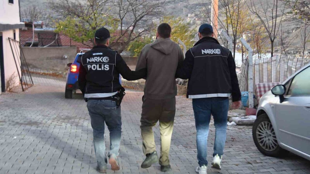 Nevşehir'de helikopter destekli operasyon: 40 gözaltı