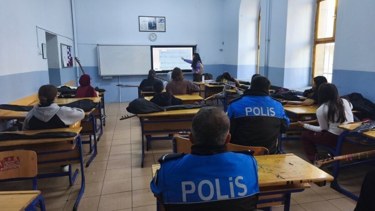Niğde'de öğrencilere güvenlik ve akran zorbalığı eğitimi