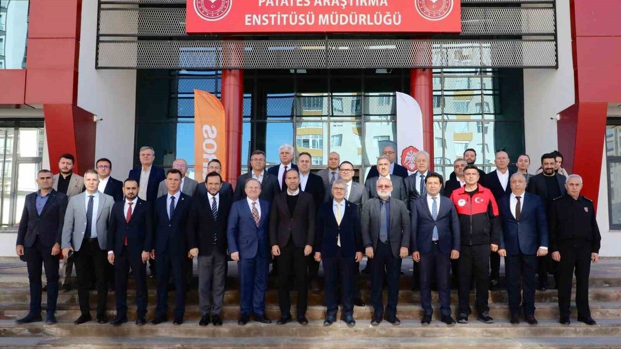 Niğde’de üretilen yerli patates ve barbunya Migros raflarına taşınıyor