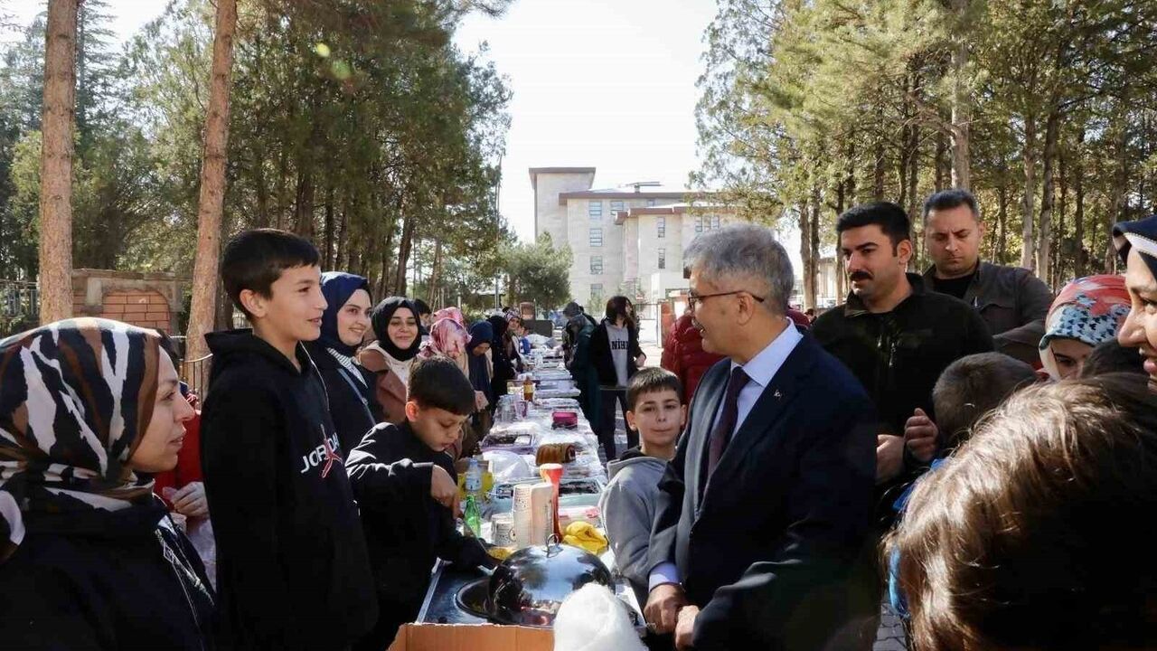 Niğde İmam Hatip Ortaokulu'nda Filistin İçin Dayanışma Kampanyası