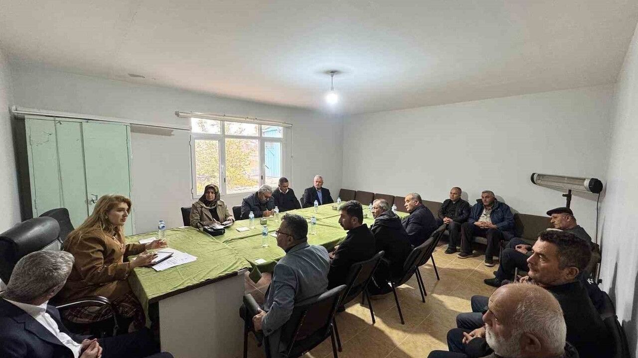 Ölmeztoprak'tan muhtar buluşması, hastanede umut ve Öğretmenler Günü programı