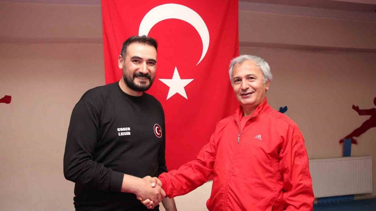 Oltu’da 25 yıllık vefa: Milli antrenör Keskin’den anlamlı ziyaret