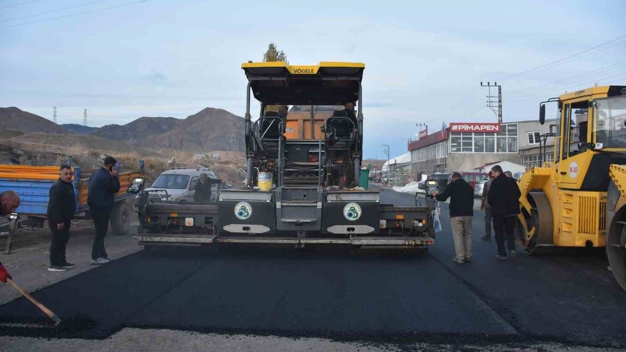 Oltu'da Asfalt Seferberliği: Doğutaş Küçük Sanayi Sitesi'nde Üstyapı Tamamlandı