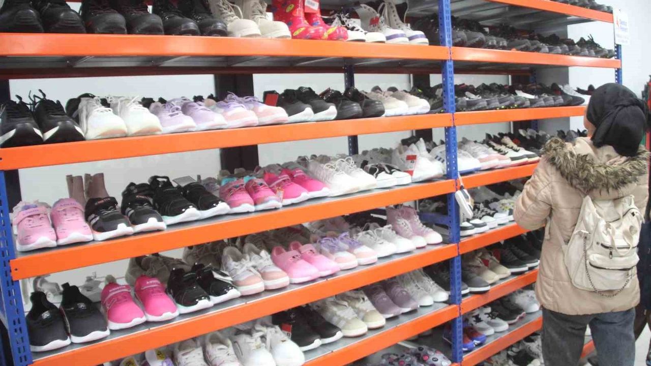 Ordu'da 1 ay sürecek 'Geçici Giyim Mağazası' açıldı