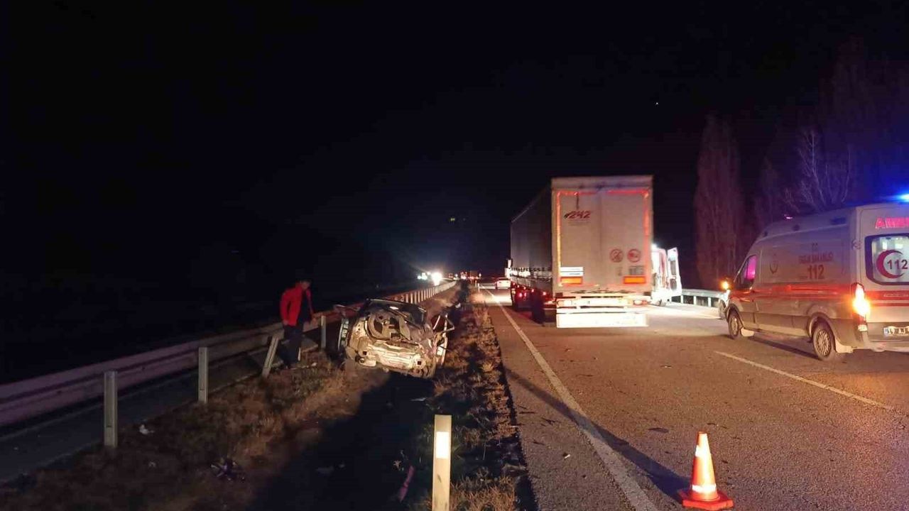 Otostopla bindiği araç takla attı: 1 ölü, 2 yaralı