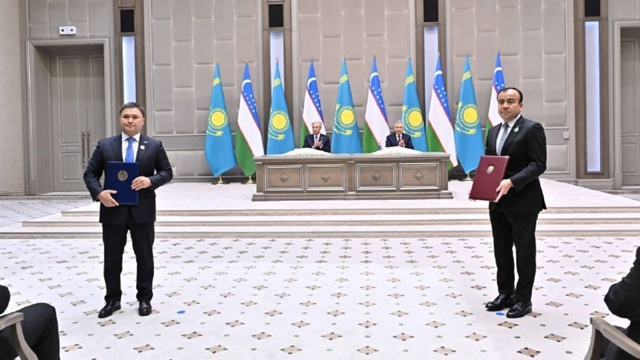 Özbekistan’dan Tokayev’e 'Yüksek Dereceli Dostluk' Nişanı