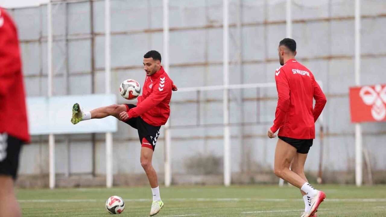 Özbelsan Sivasspor, Boluspor maçına tesislerde hazırlandı