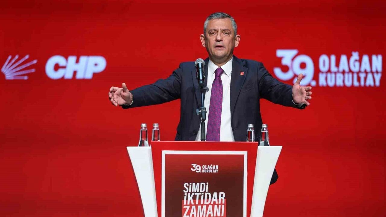 Özgür Özel: CHP eskiye döndürmek isteyenlerden arınacak
