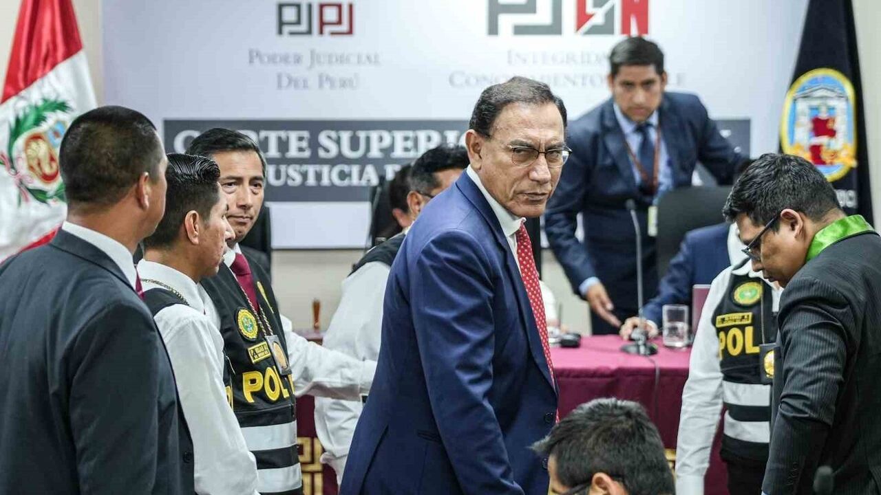 Peru'da eski Devlet Başkanı Vizcarra'ya 14 yıl hapis