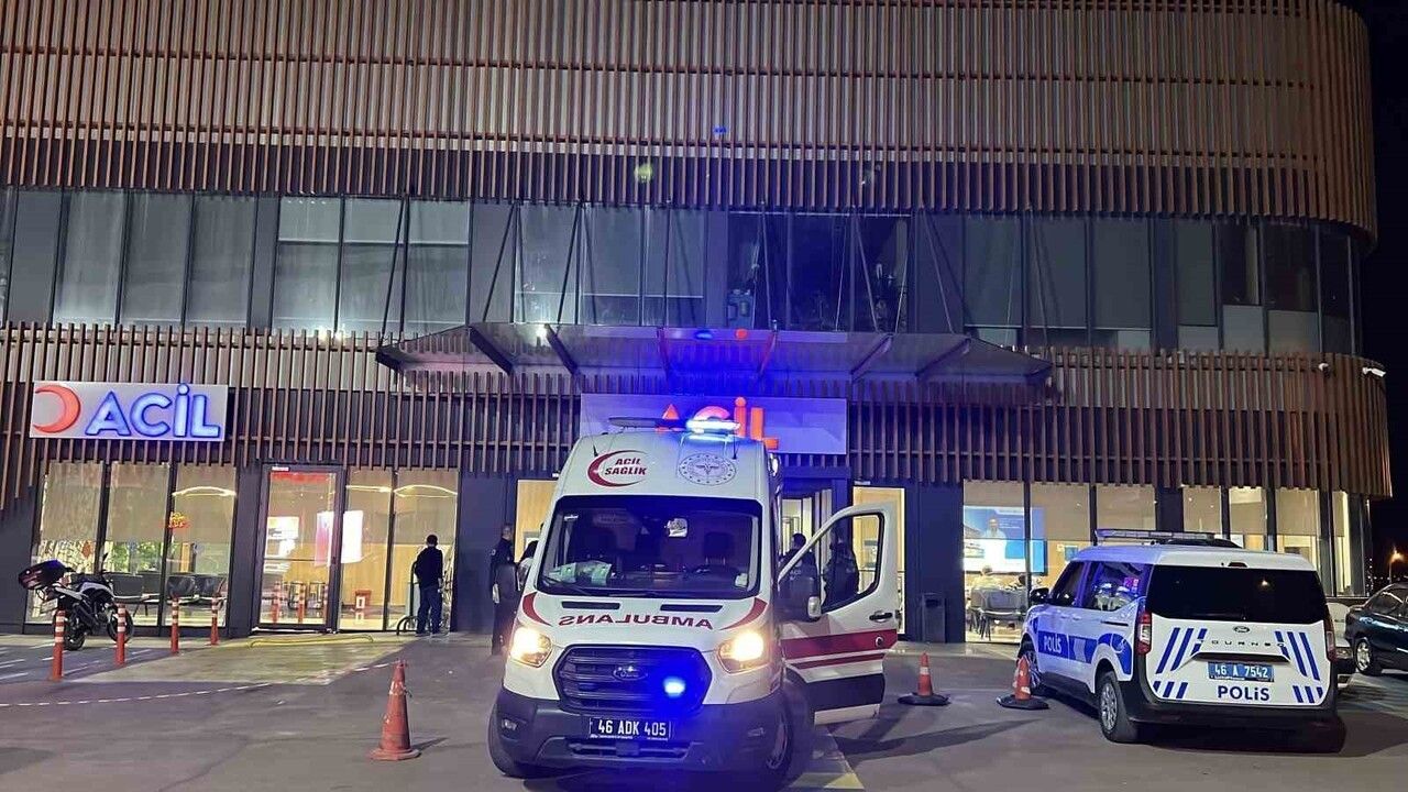 Polisten Kaçan Motosiklet Kamyonete Çarptı: 1 Ölü, 1 Yaralı