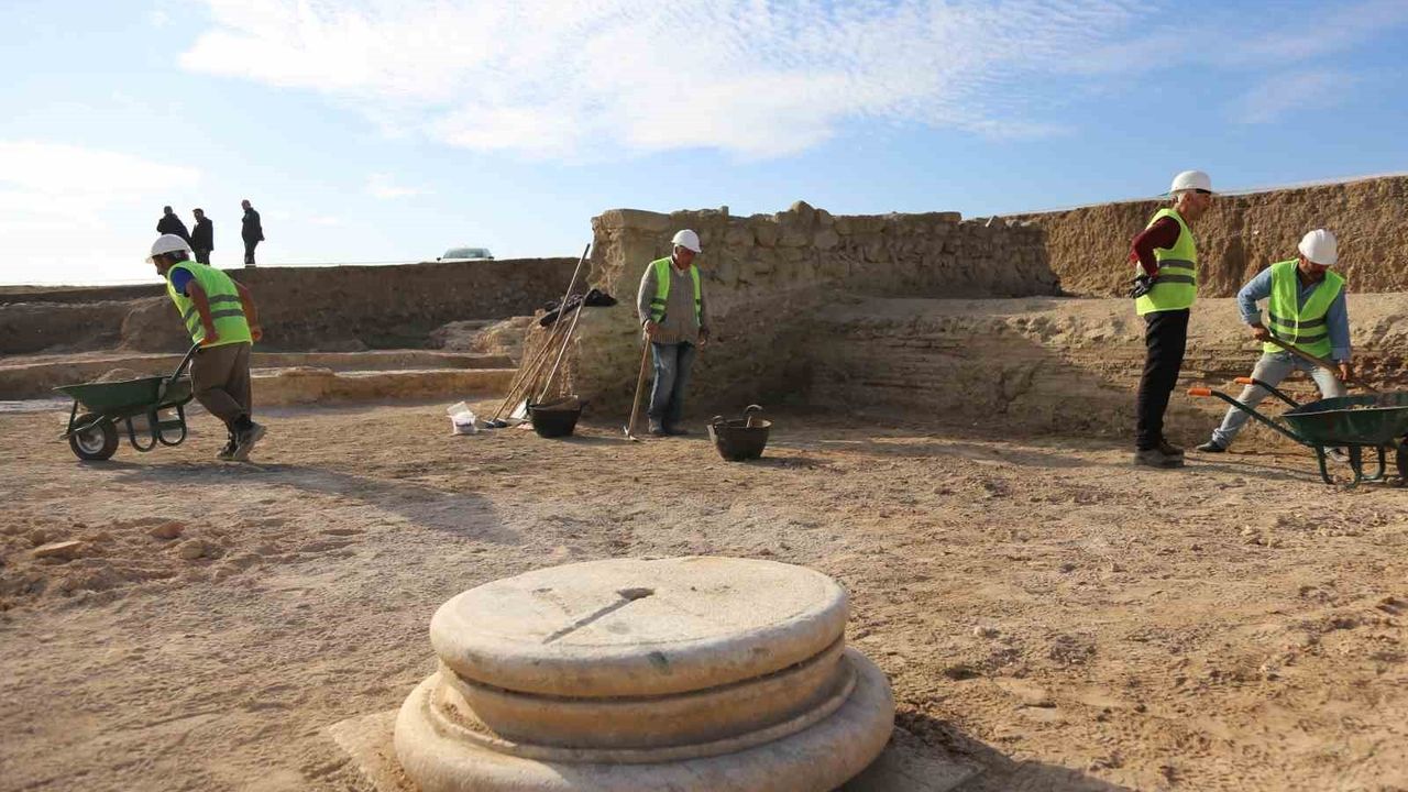 Pompeiopolis 2 bin yıllık geçmişini yapay zekayla canlandırdı
