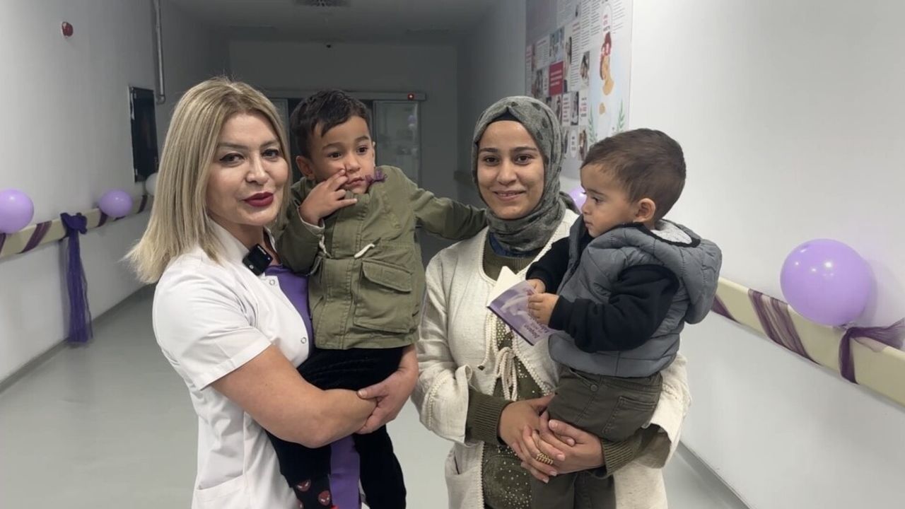 Prematüre Oğuzhan, hayatını kurtaran doktoru ziyaret etti