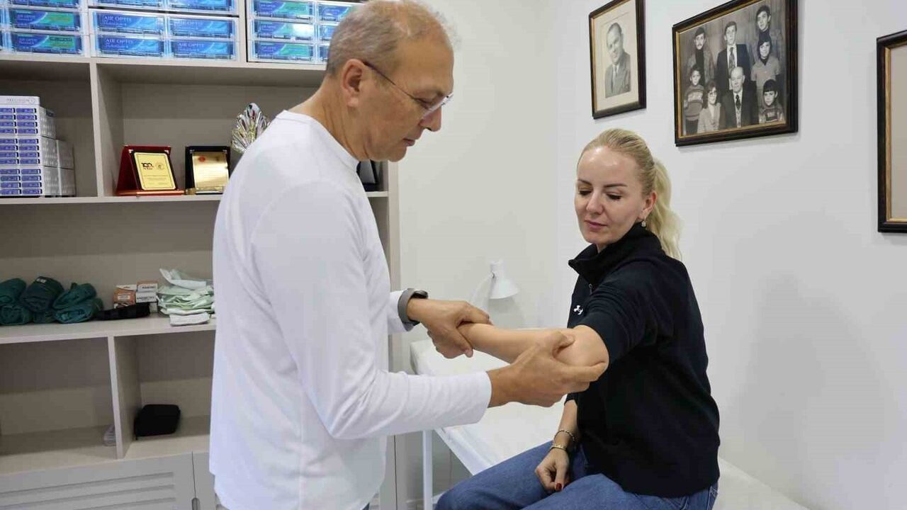 Prof. Dr. Karalezli: Spor yaralanmalarında 'Çıkıklar acildir' uyarısı