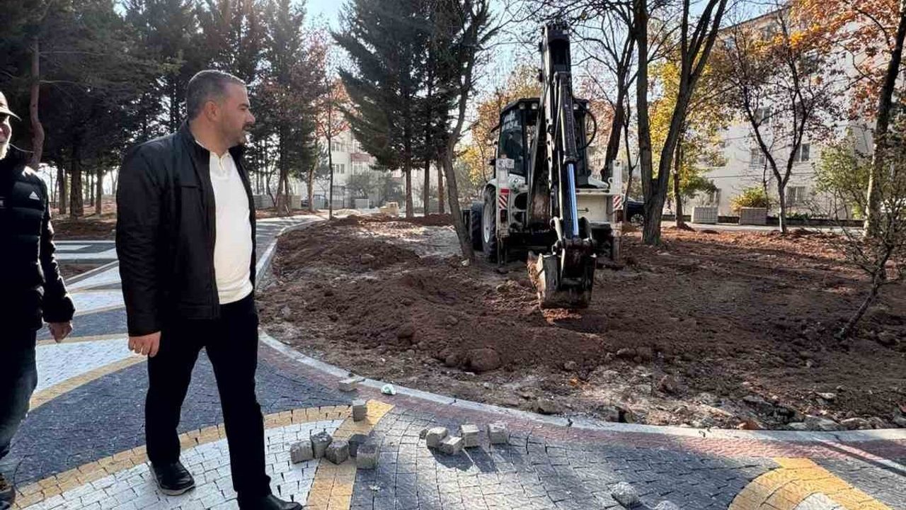 Pursaklar’da parklar baştan sona yenileniyor