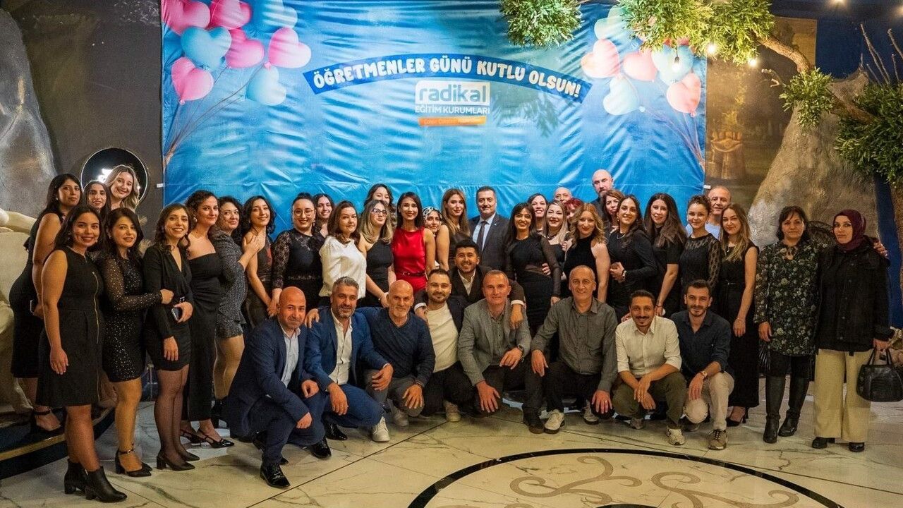 Radikal Eğitim Kurumları 24 Kasım Öğretmenler Günü kutlamasında buluştu