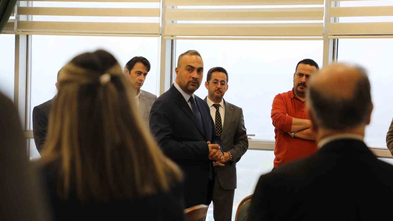 Rektör Akkaya, BARÜ'nün Etki Listesindeki 18 Akademisyeni Kabul Etti