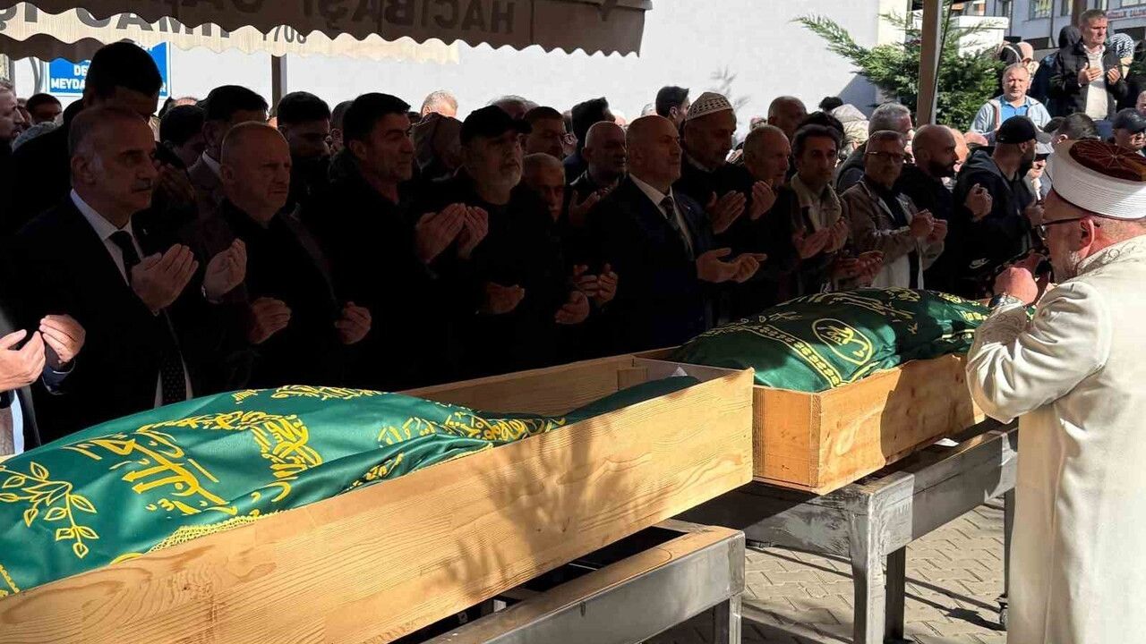 Rize Çayeli'de ahşap yapı çöktü: 2 kişi yaşamını yitirdi