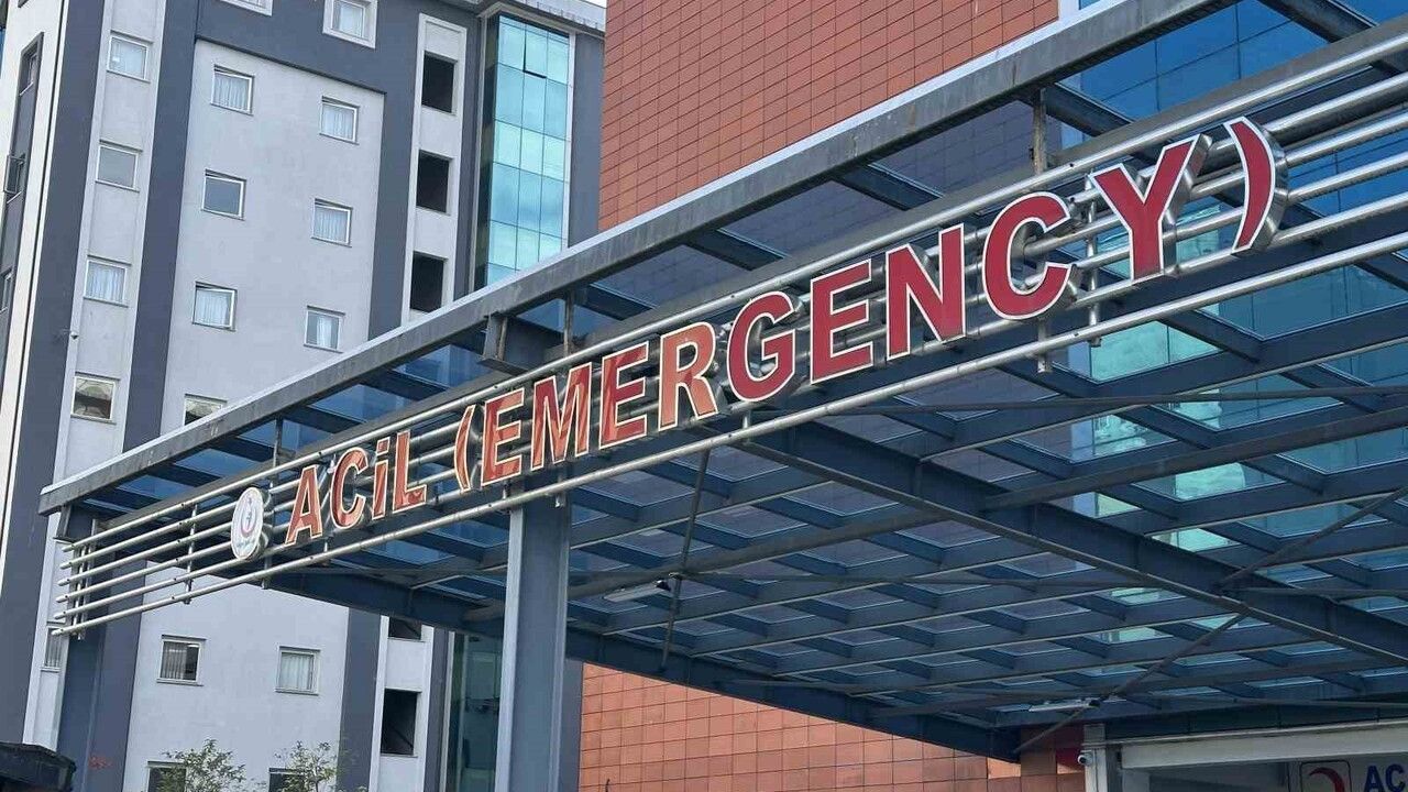 Rize'de 40 öğrenci yemekten zehirlenme şüphesiyle hastaneye kaldırıldı