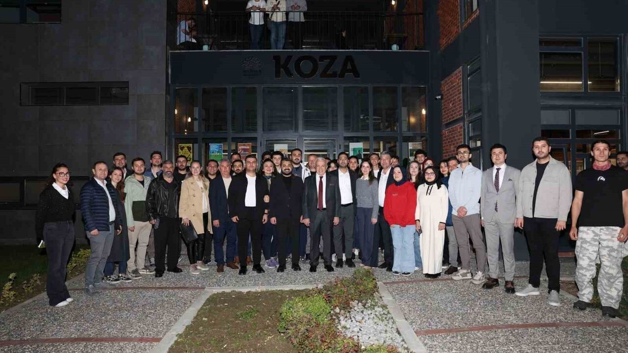 Şadi Özdemir’den Koza Kütüphane’de üniversitelere moral ziyareti