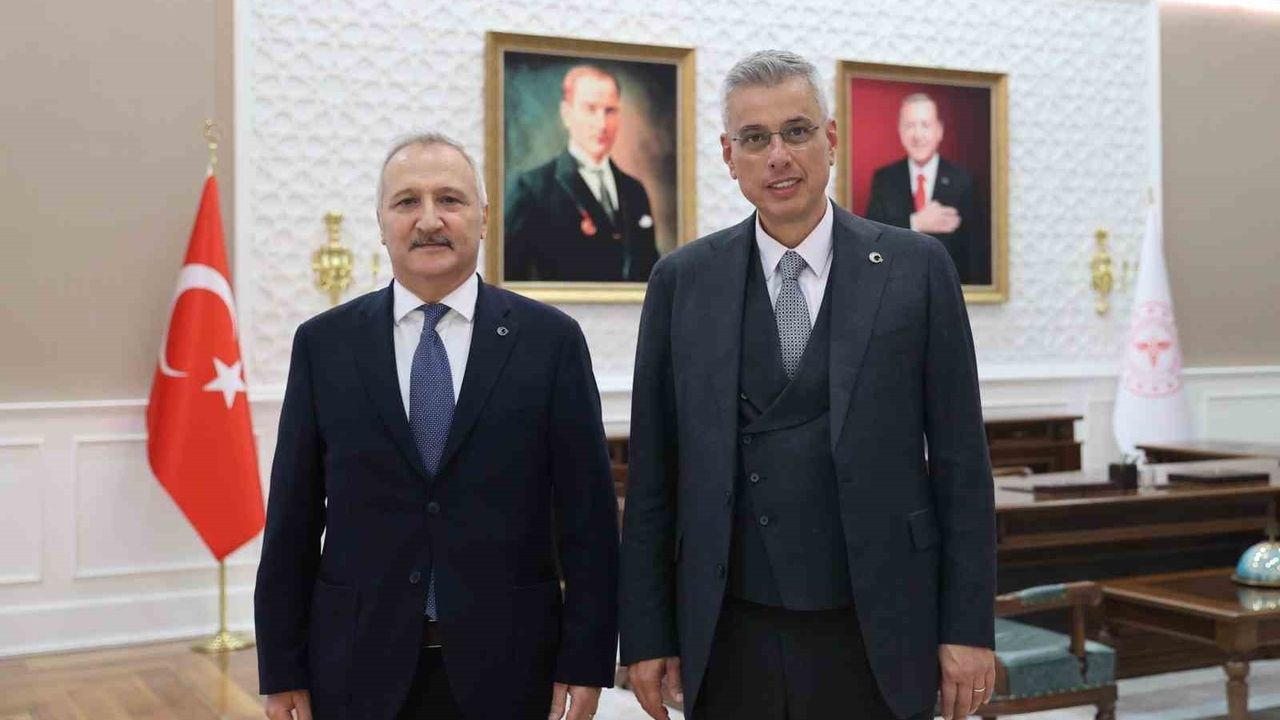 Sağlık Bakanı Memişoğlu, MHP'li Yurdakul'u kabul etti