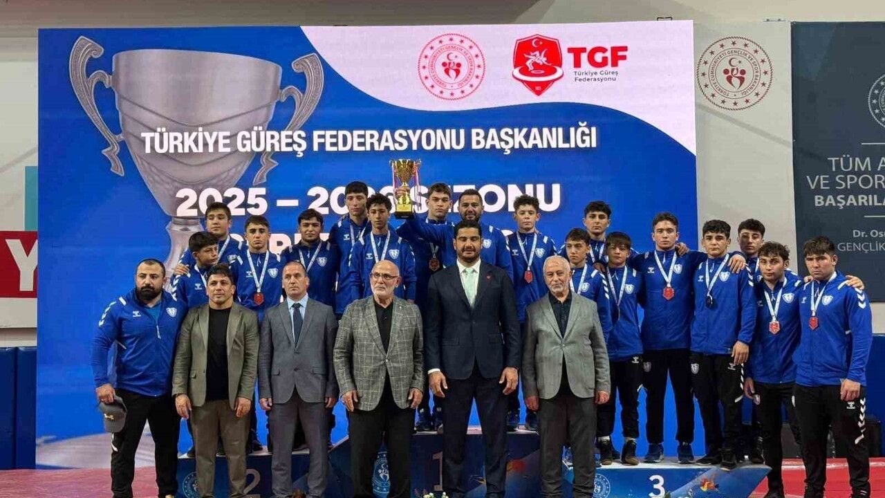 Şahinbey Belediyesi Spor Kulübü 2025-2026 Yıldızlar Ligi'nde Türkiye İkincisi