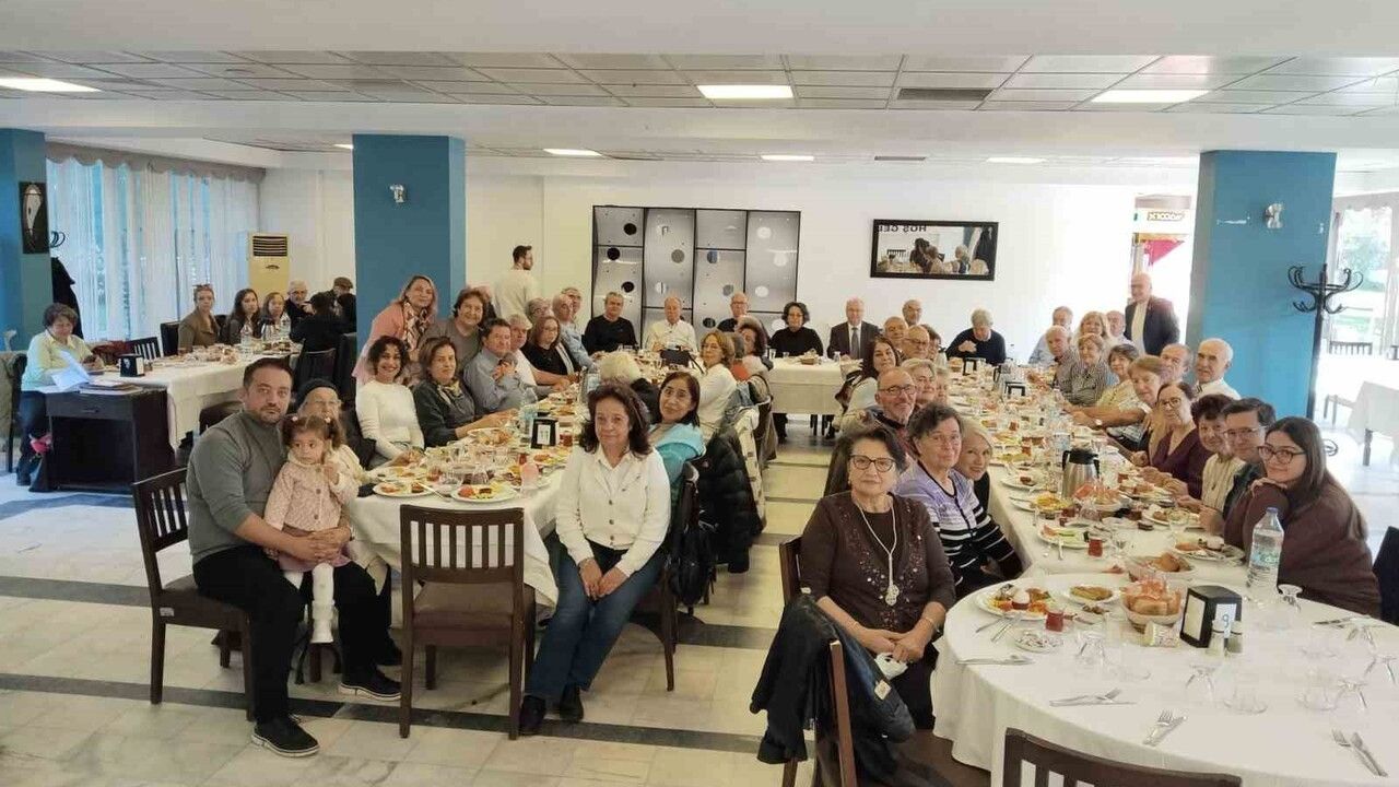 Şair Eşref Şiirleriyle Anıldı: ŞEVAK'ın Geleneksel Sonbahar Kahvaltısı