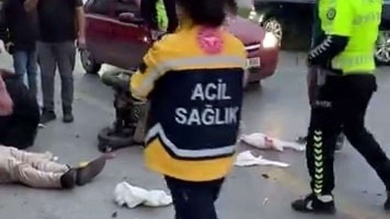Sakarya’da otomobil ile tescilsiz motorlu bisiklet çarpıştı: 1 yaralı