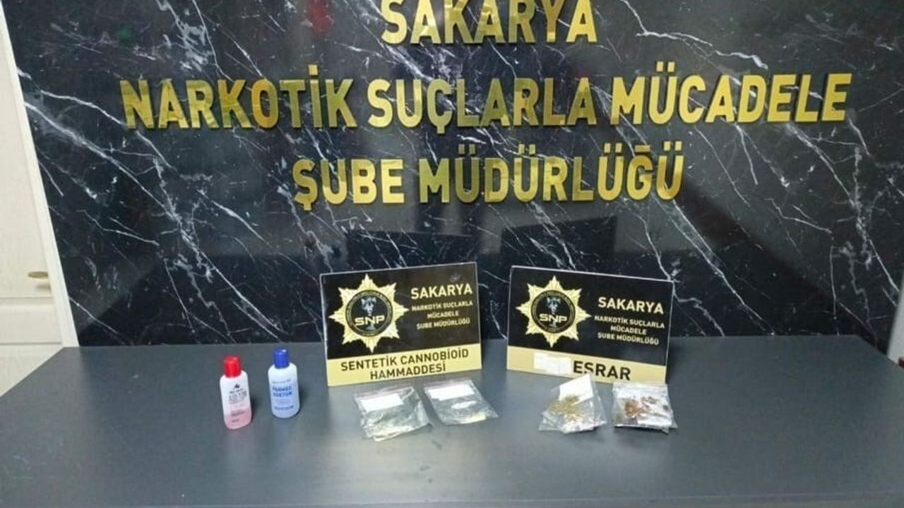 Sakarya'da üç ilçede uyuşturucu operasyonu: 11 kişi gözaltında