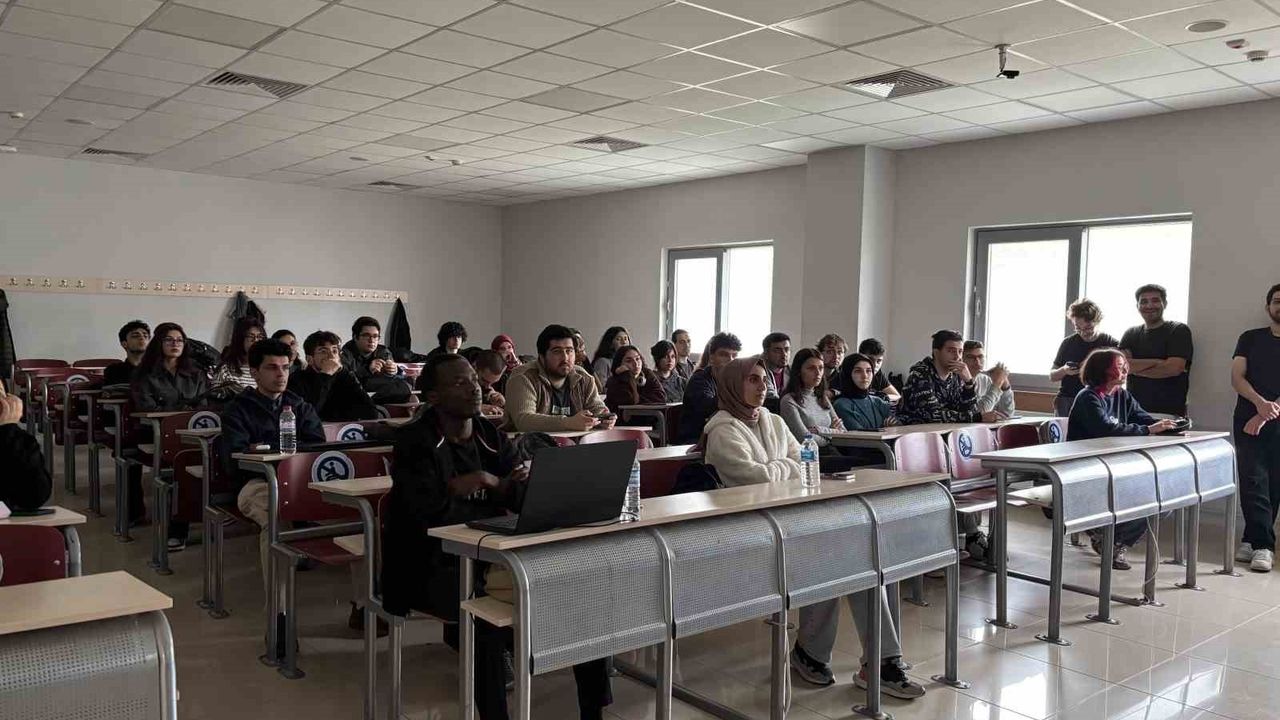 Sakarya Üniversitesi'nde Siber Güvenlik Eğitimi