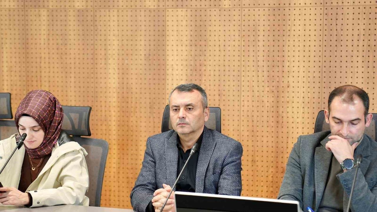 Sakarya Üniversitesi'nde yeterlik temelli yeni eğitim modeli tartışıldı