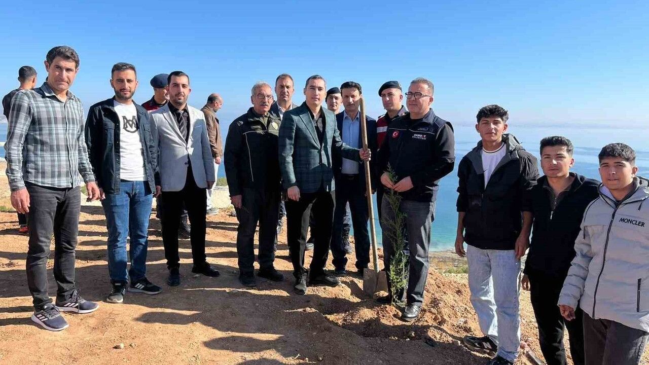 Samsat’ta Şehit Polis Cengiz Askar İçin Hatıra Ormanı Oluşturuldu