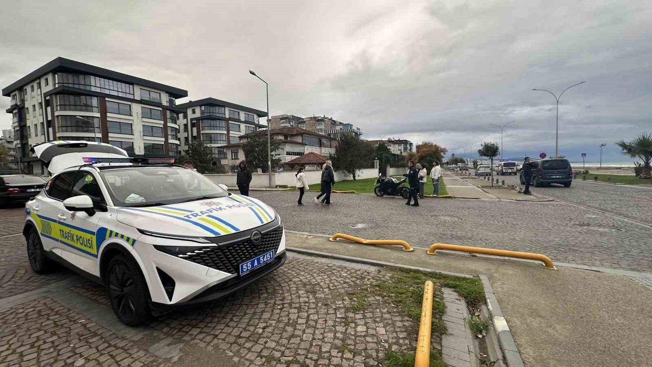 Samsun Atakum'da motosiklet ile otomobil çarpıştı: 1 yaralı