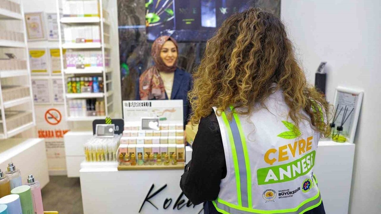 Samsun Büyükşehir’den Çiftlik Caddesi’ne 436 işletmeye sıfır atık kiti
