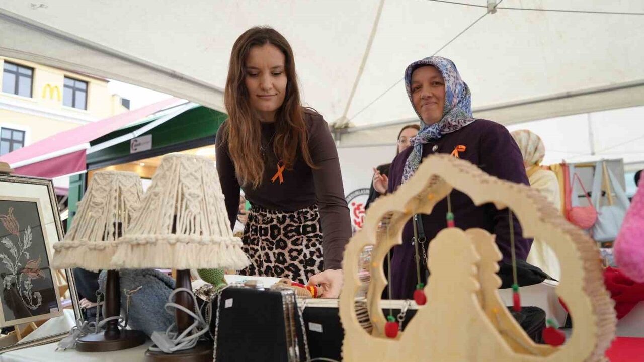 Samsun'da 25 Kasım için farkındalık etkinliği ve el emeği sergisi